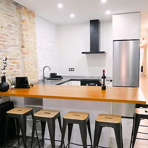 espacioso-apartamento-en-el-centro-de-pamplona.sansebastianhotels.net/